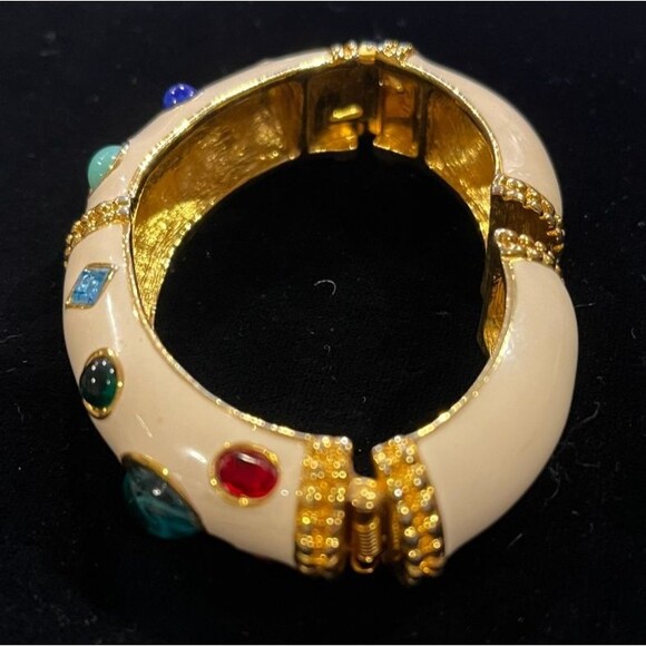 Signed KJL  Kenneth Jay Lane Ivory White Enamel MultiGem Cabochon Bangle Book Pc - Picture 5 of 11
